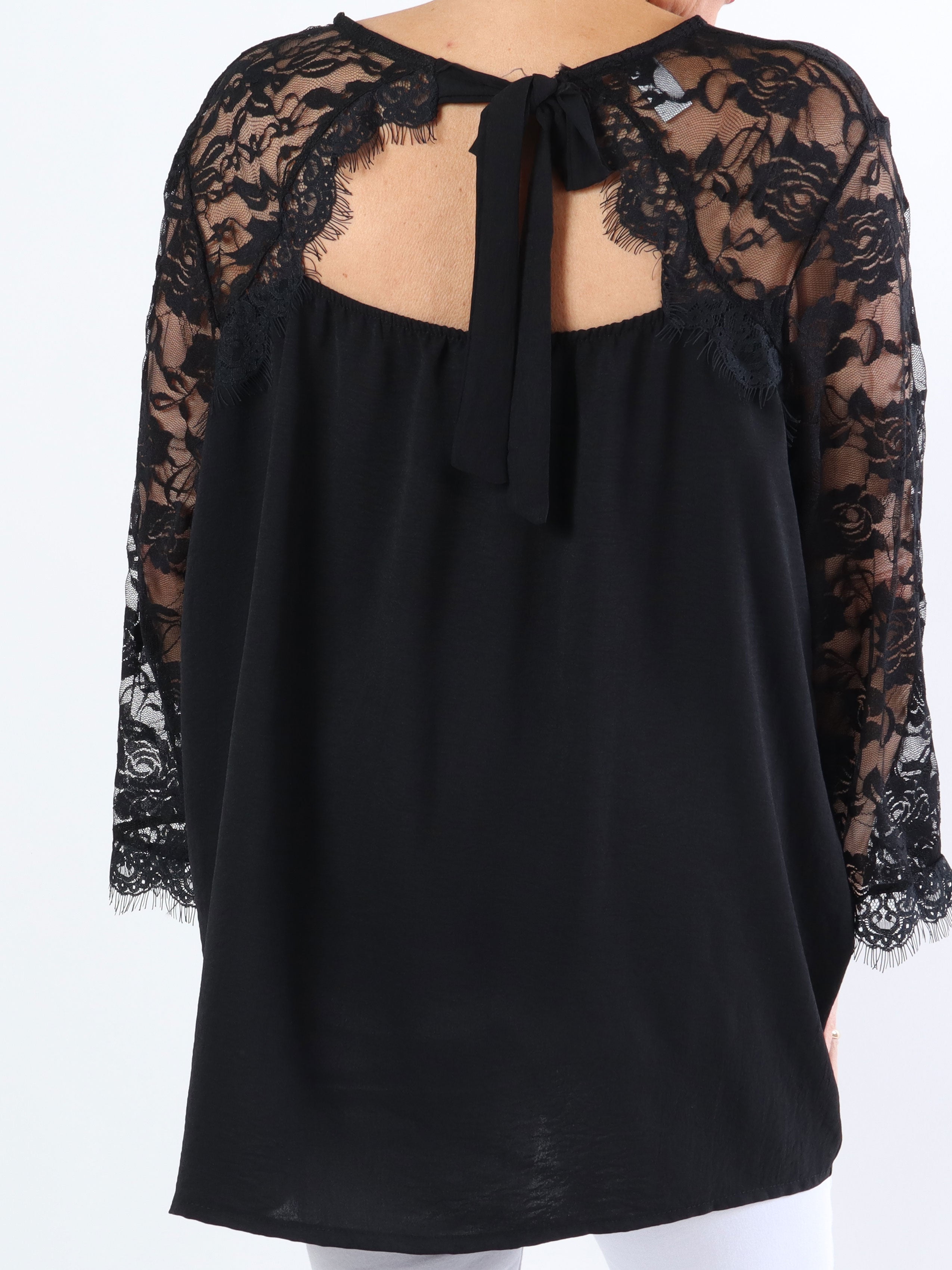 Nadine - Sød plus size blonde tunika med sløjfe i ryggen